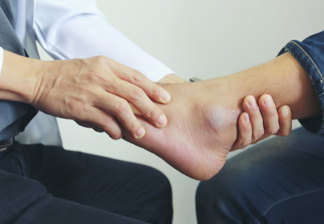 Common Causes of Foot Pain and How Physiotherapy Can Help